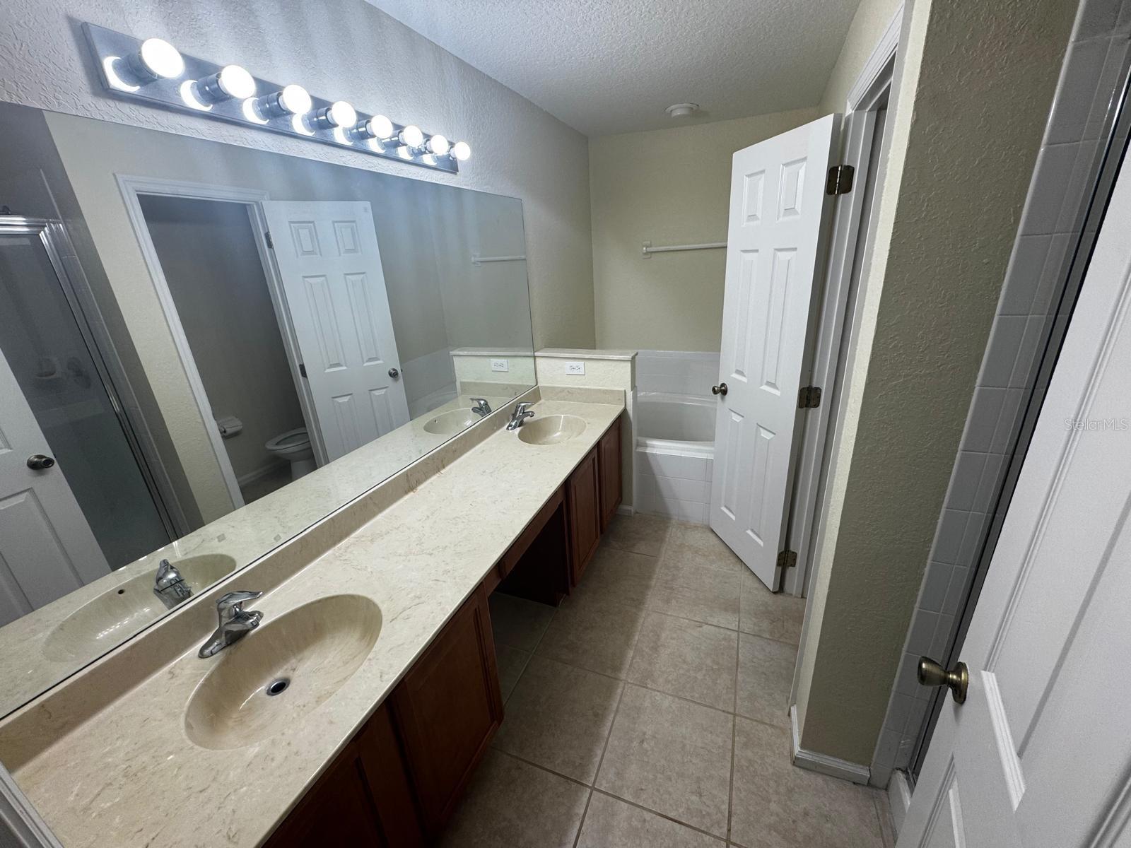 13942 DOVE WING CT, ORLANDO, FL, 32828