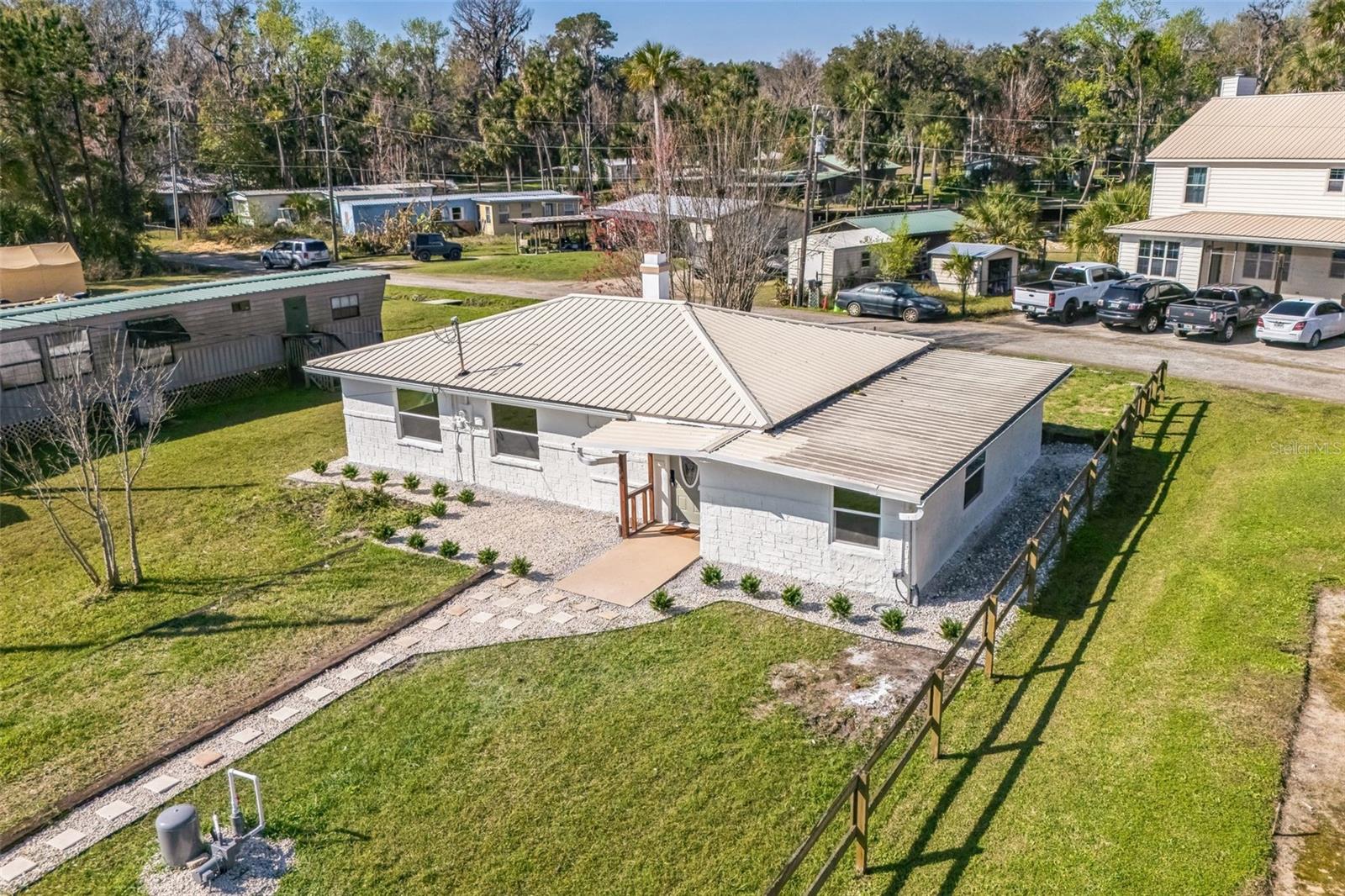9400 NE 307TH CT, FORT MC COY, FL, 32134
