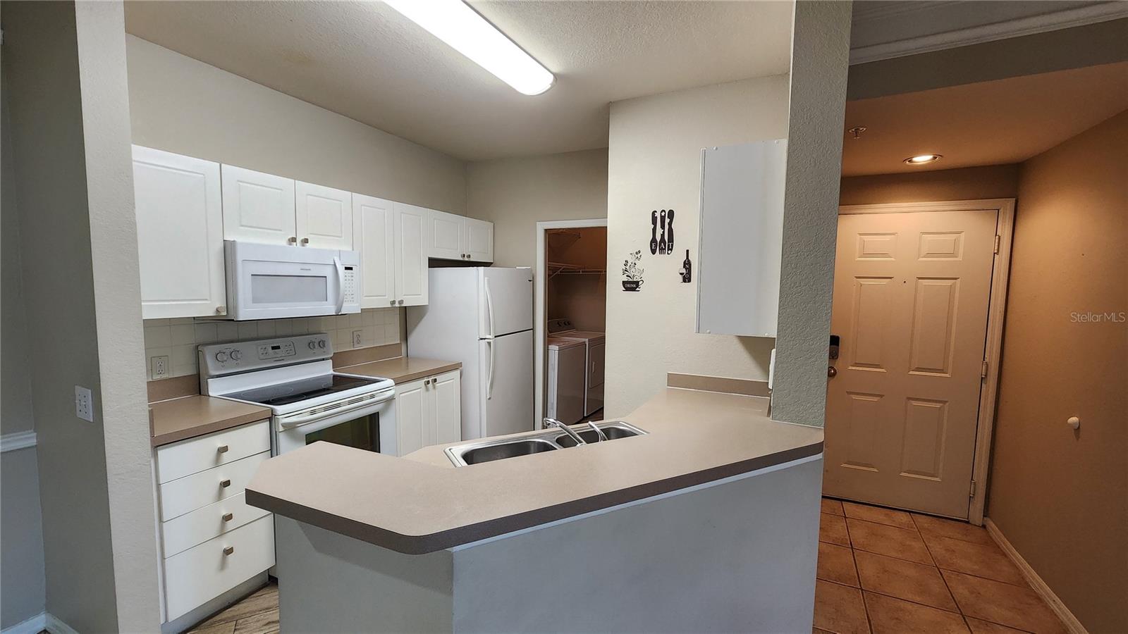 5134 NORTHRIDGE RD #203, SARASOTA, FL, 34238