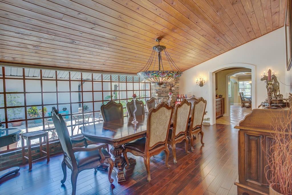 O6284922 Property Photo