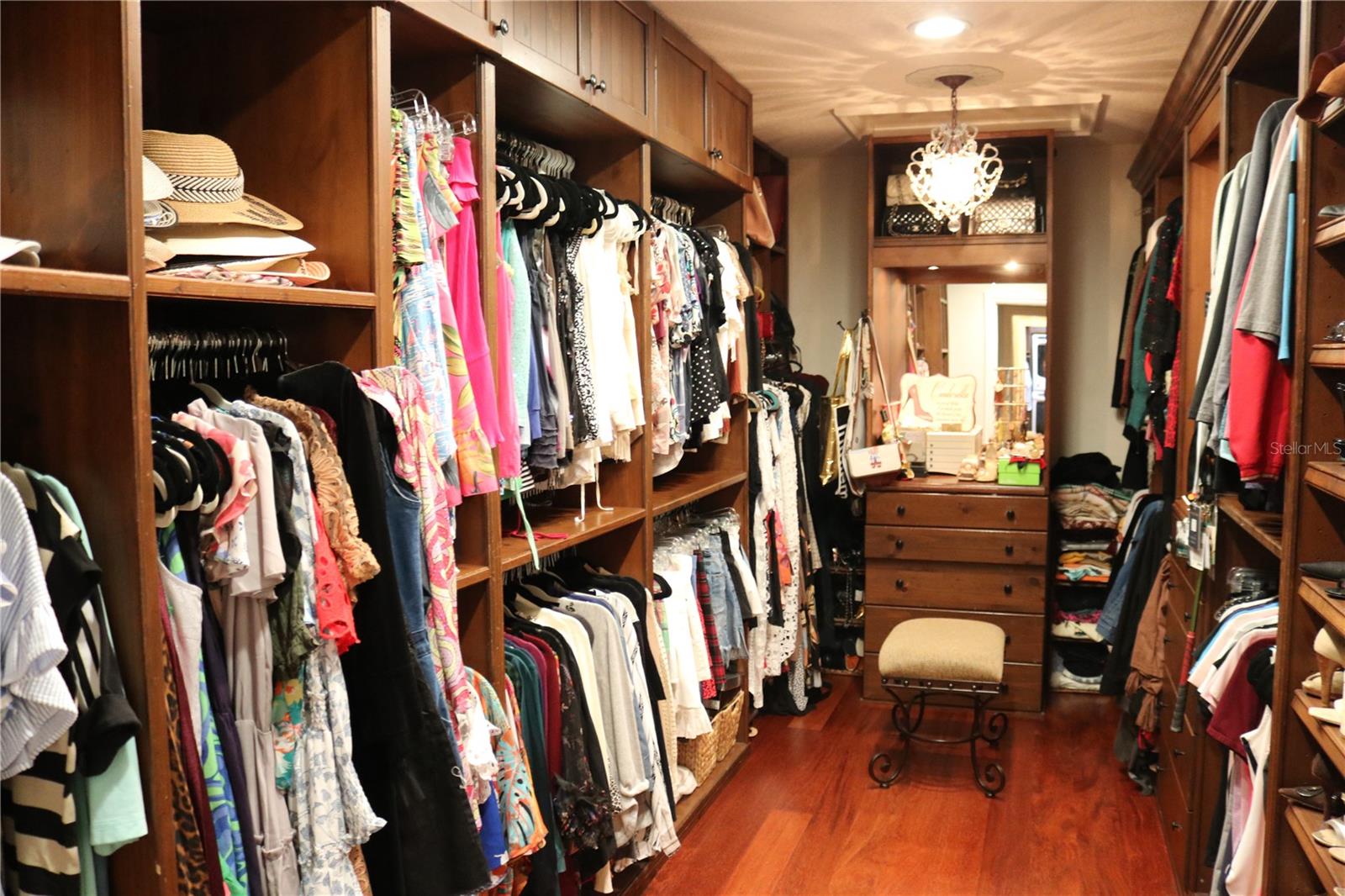 O6284922 Property Photo