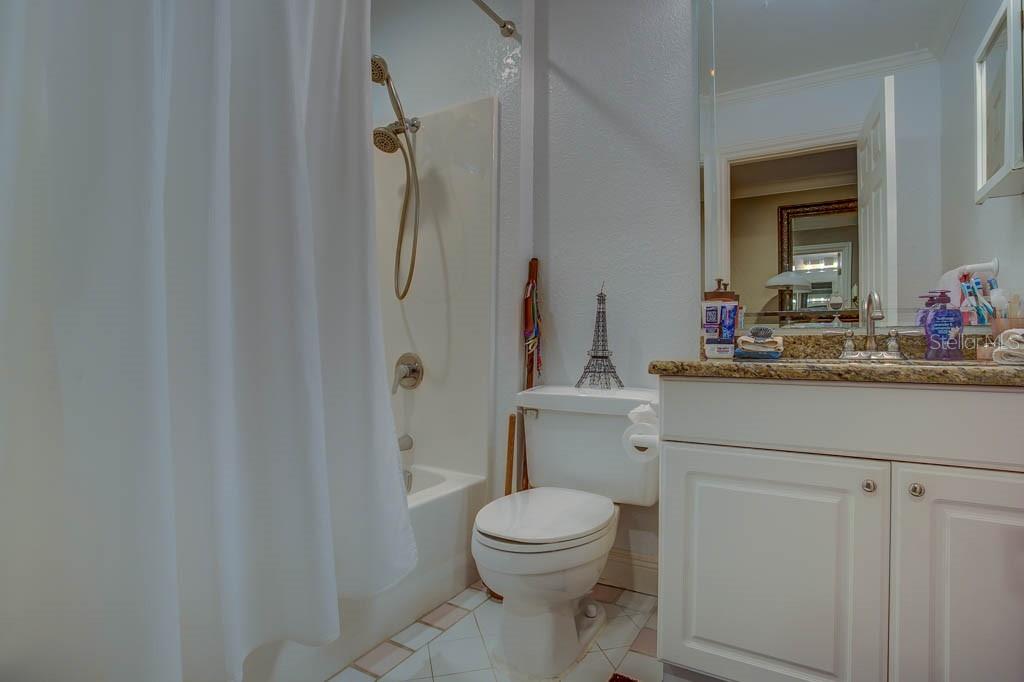 O6284922 Property Photo