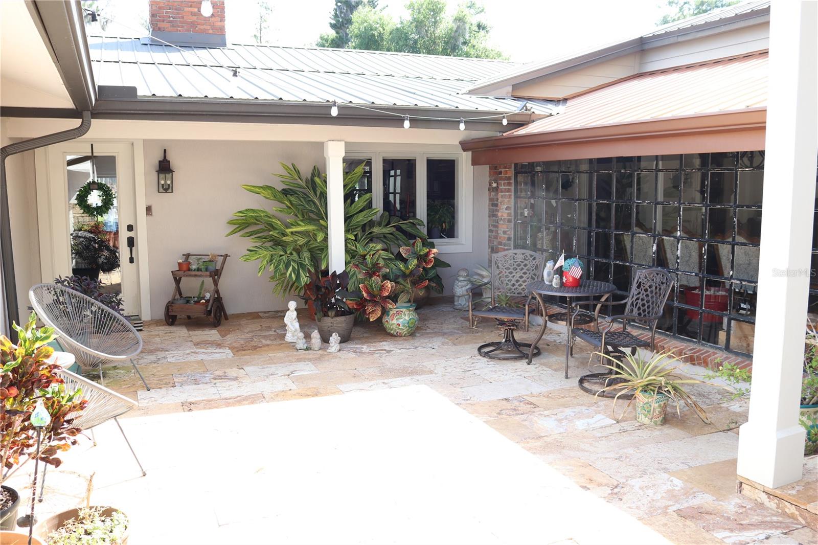 O6284922 Property Photo