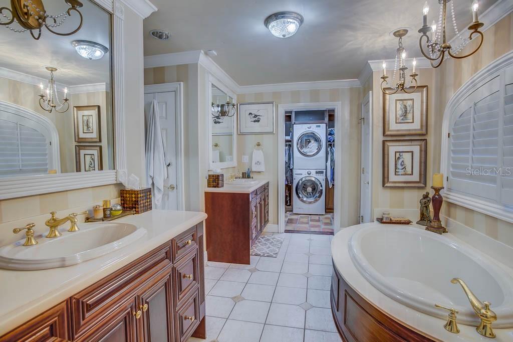 O6284922 Property Photo