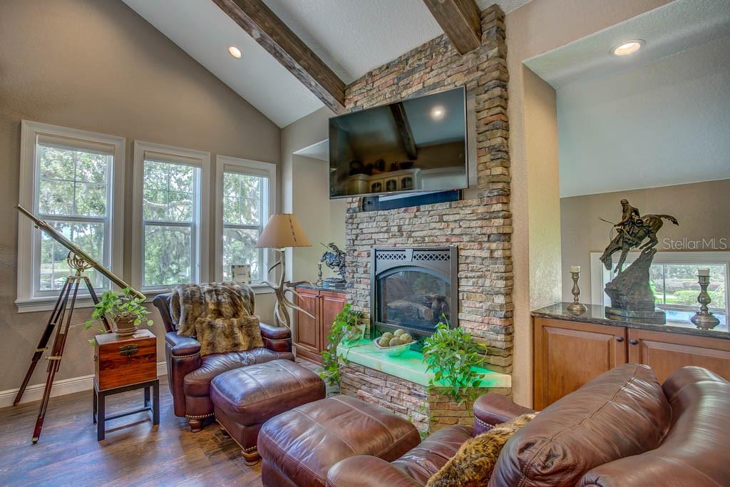 O6284922 Property Photo