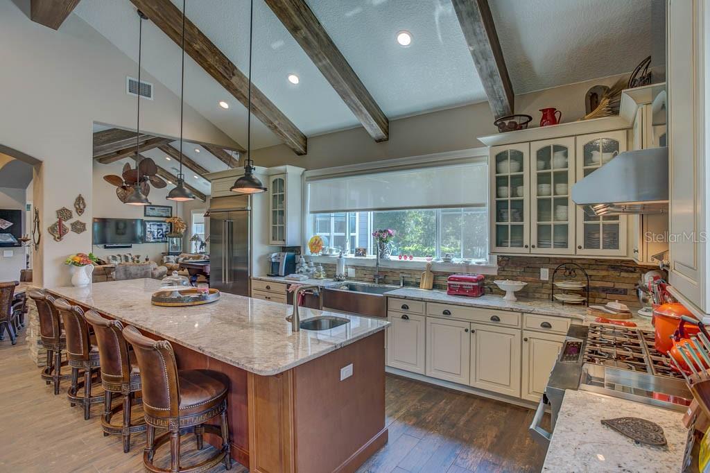 O6284922 Property Photo