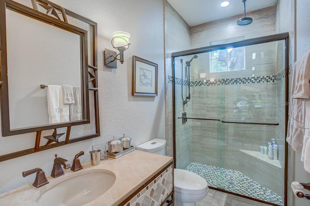 O6284922 Property Photo