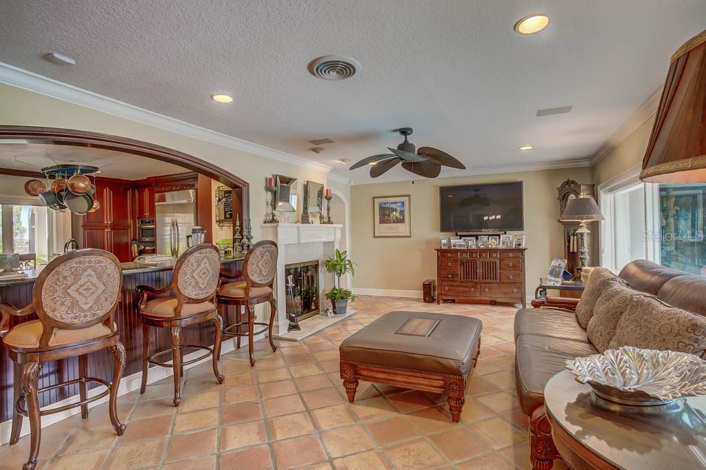 O6284922 Property Photo