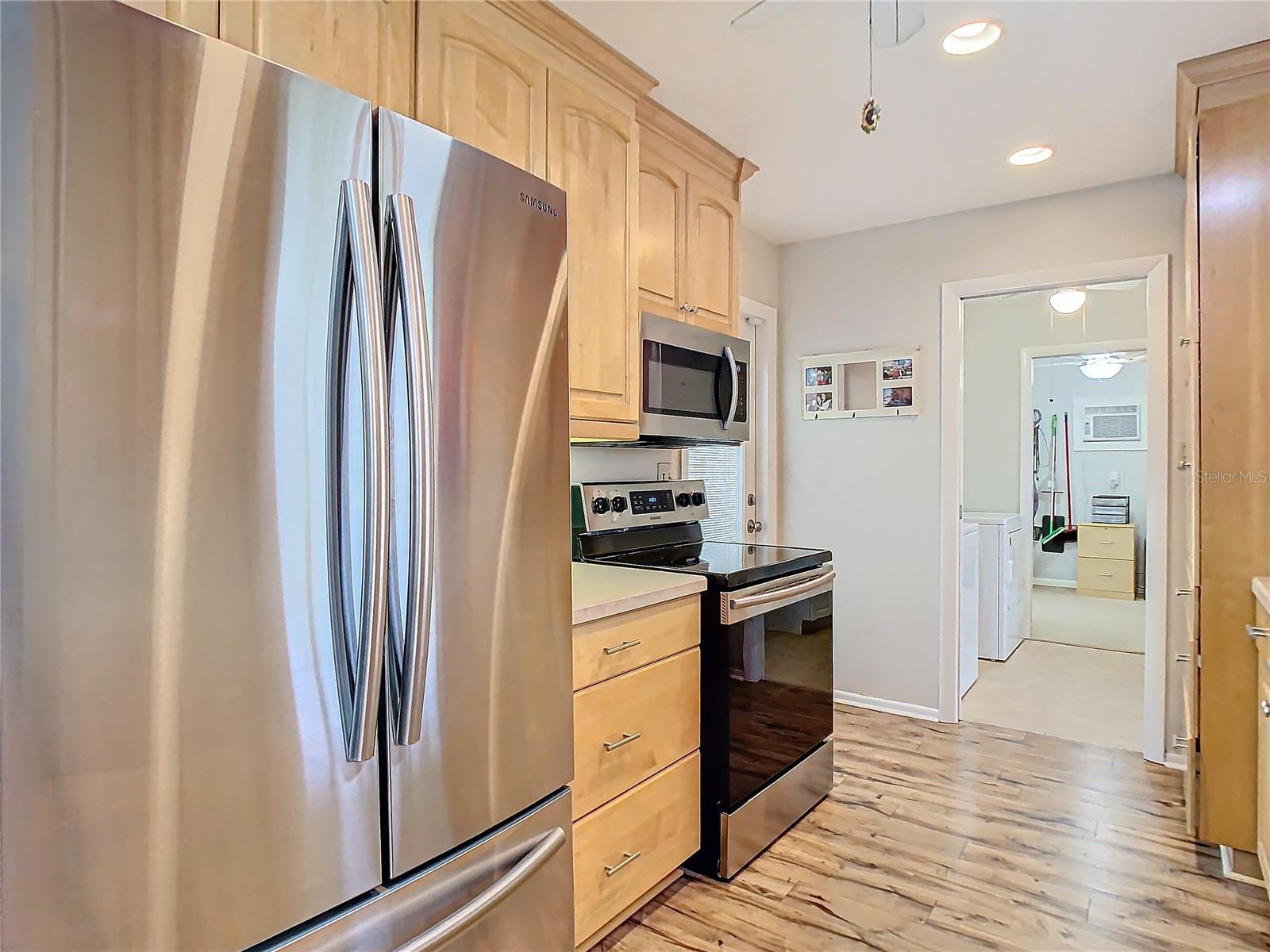 835 OAKMONT AVE, SUN CITY CENTER, FL, 33573