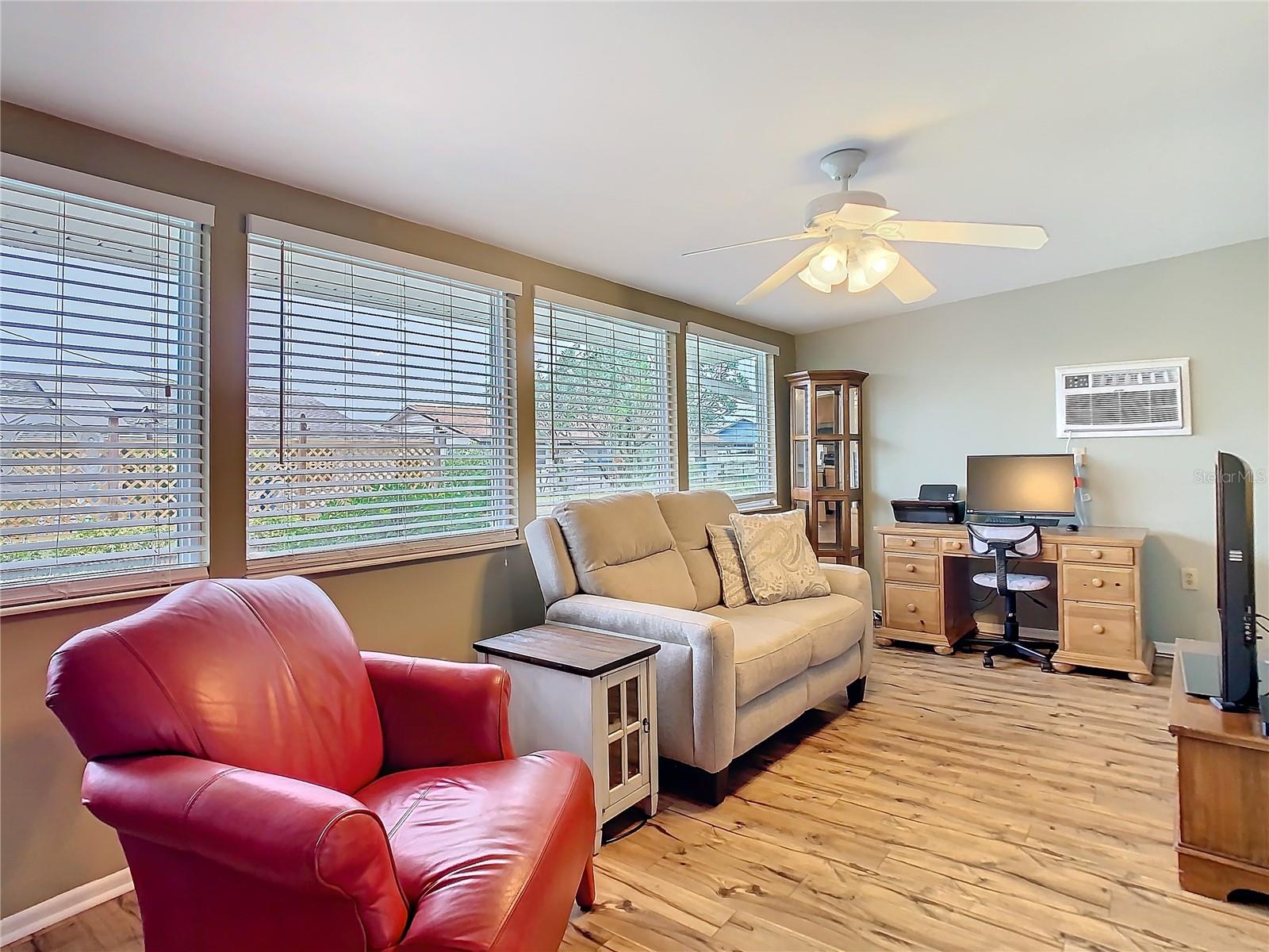 835 OAKMONT AVE, SUN CITY CENTER, FL, 33573