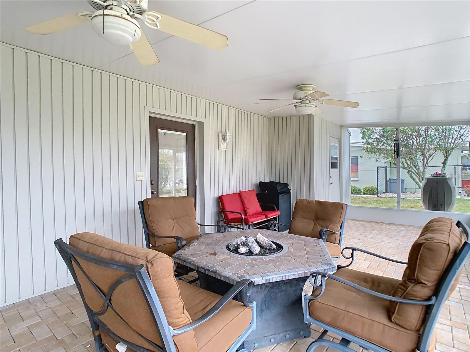 835 OAKMONT AVE, SUN CITY CENTER, FL, 33573