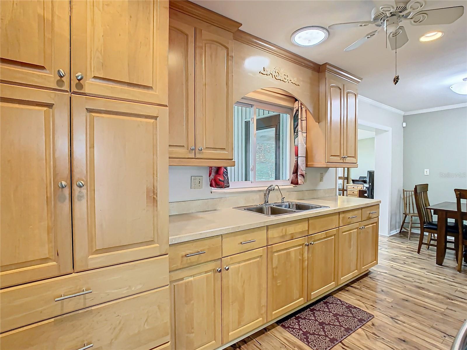 835 OAKMONT AVE, SUN CITY CENTER, FL, 33573