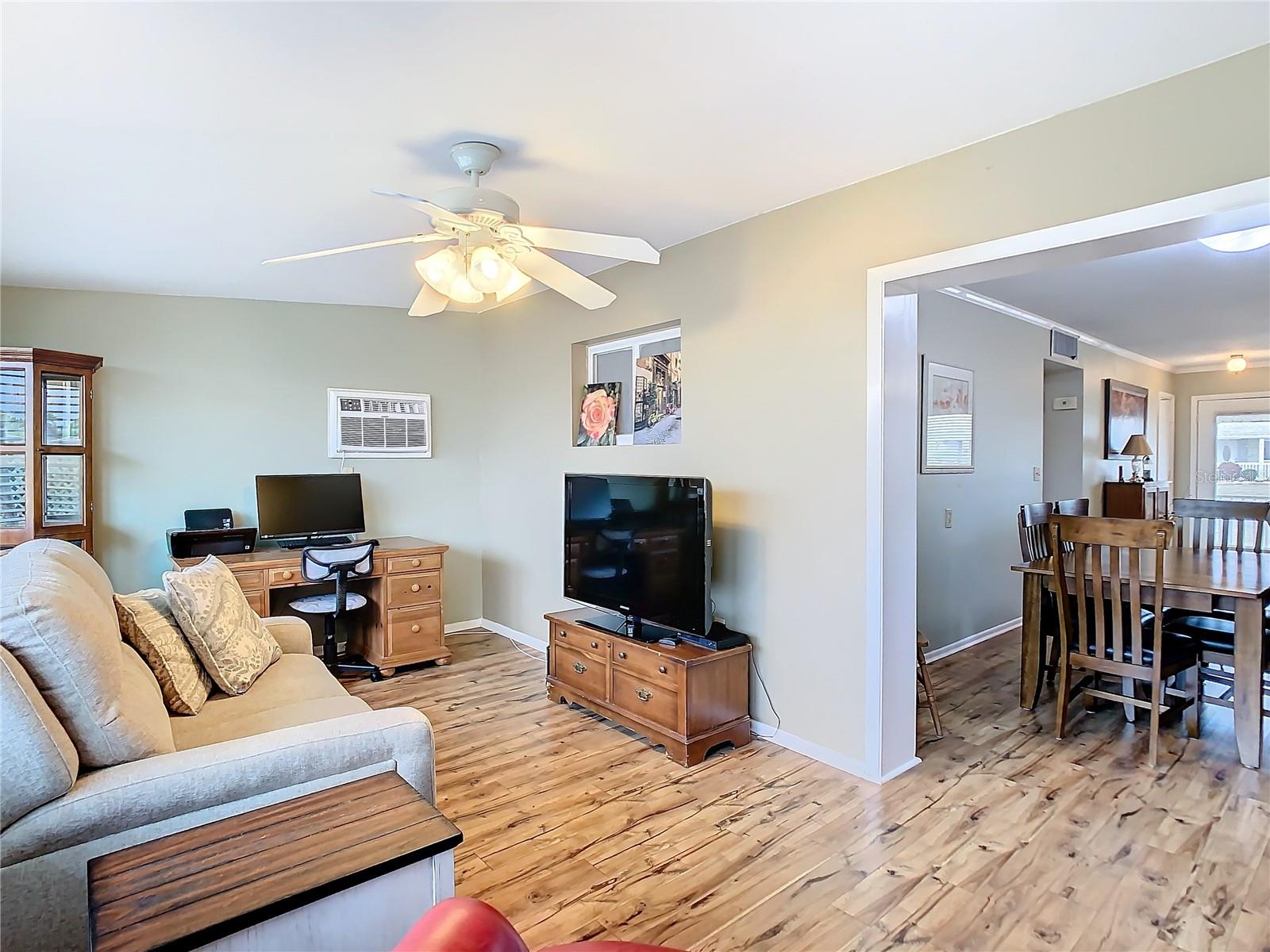 835 OAKMONT AVE, SUN CITY CENTER, FL, 33573