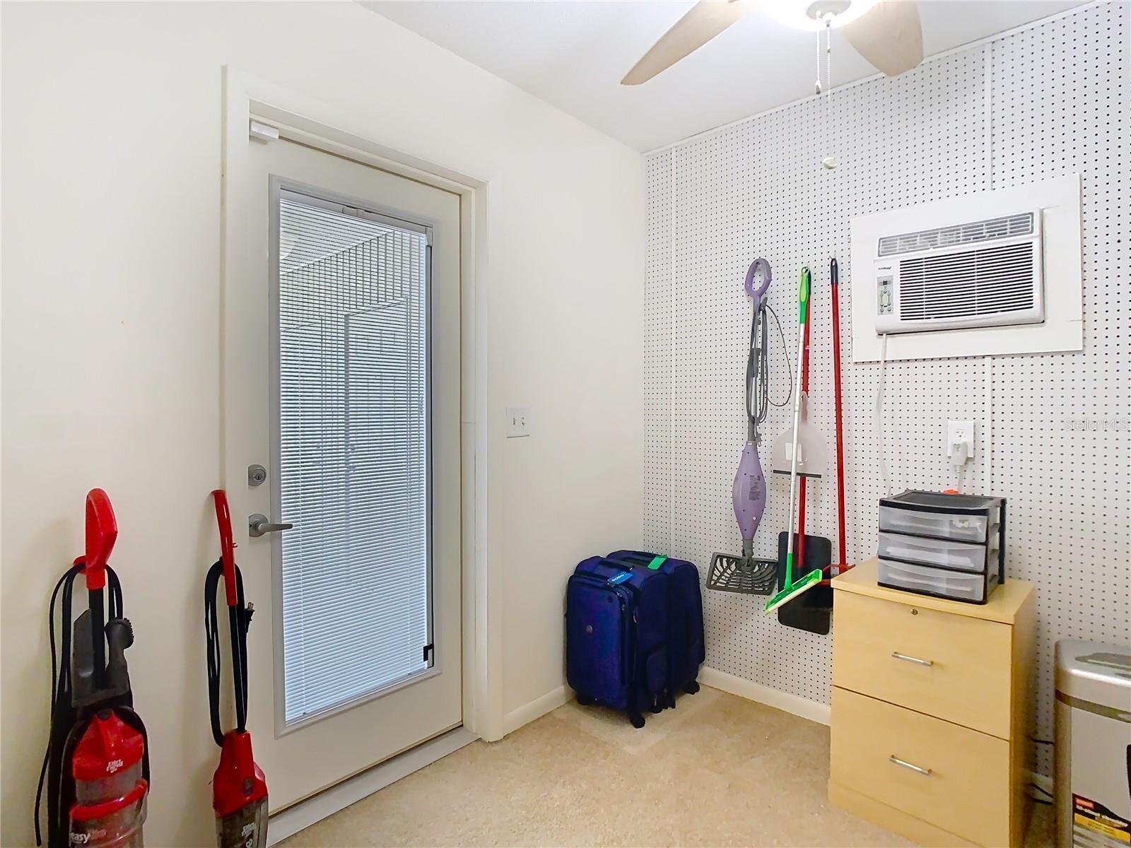 835 OAKMONT AVE, SUN CITY CENTER, FL, 33573