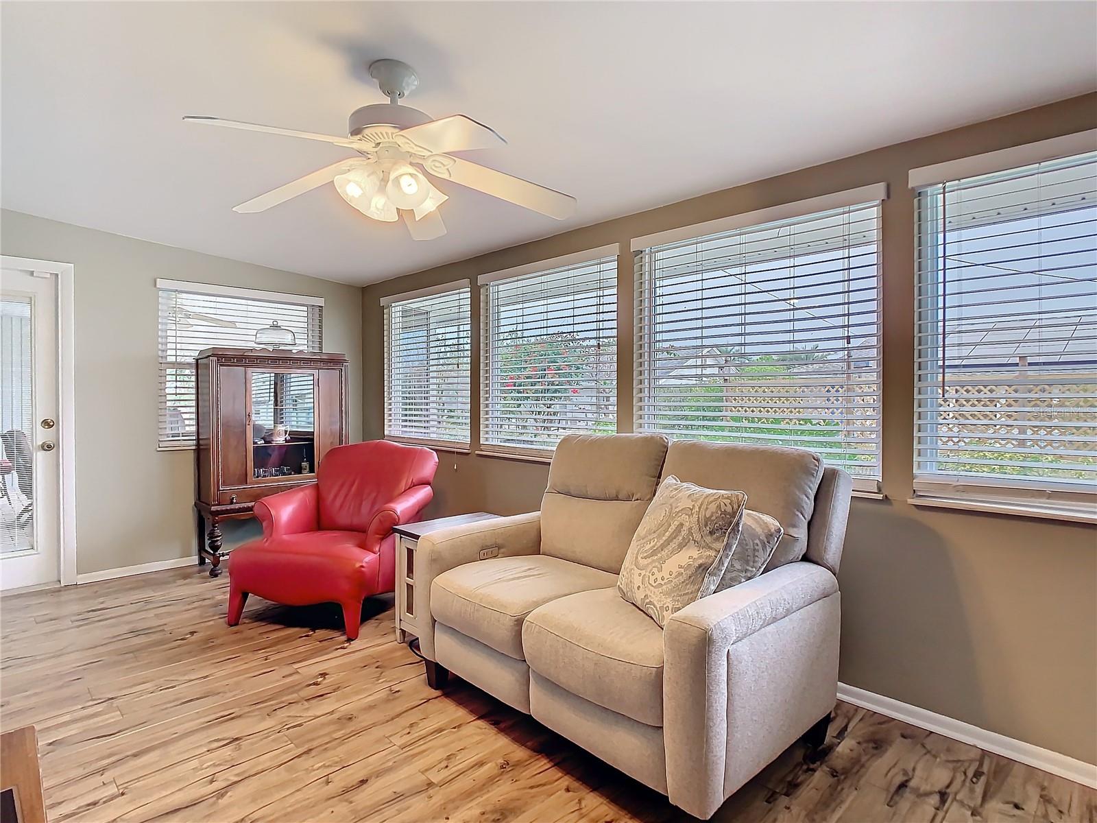 835 OAKMONT AVE, SUN CITY CENTER, FL, 33573