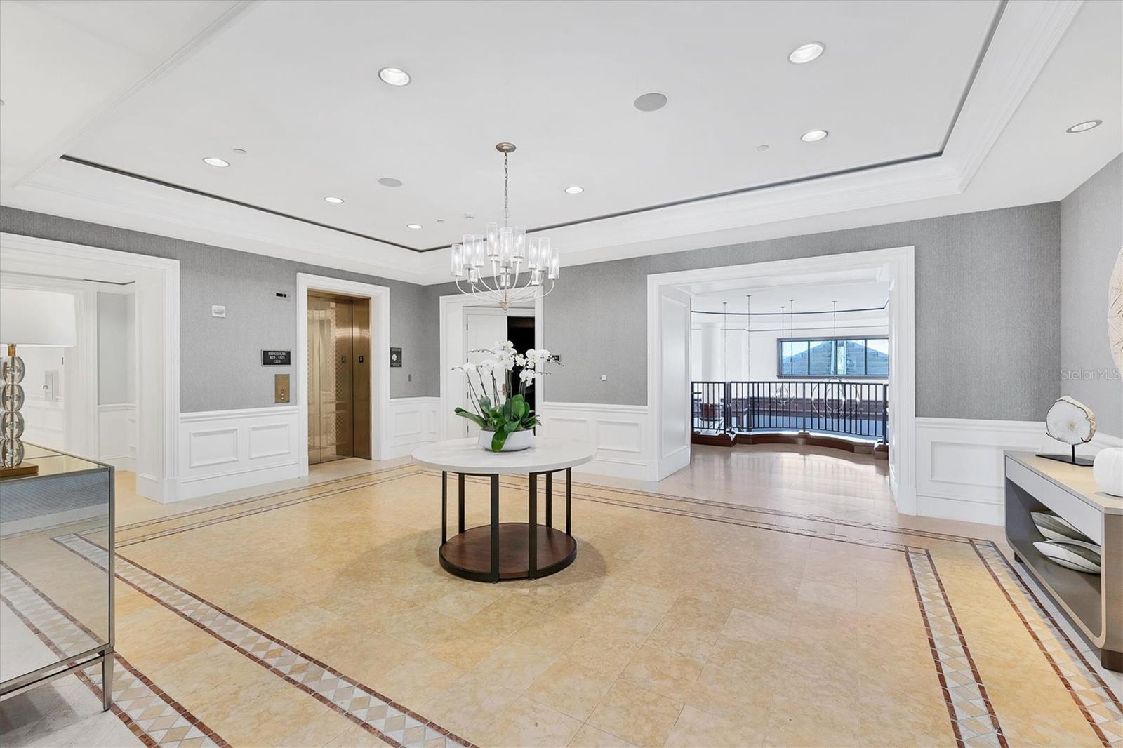 1300 BENJAMIN FRANKLIN DR #304, SARASOTA, FL, 34236