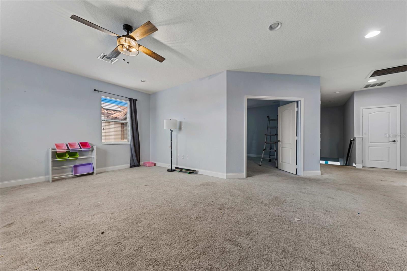 281 ANCONA AVE, DEBARY, FL, 32713