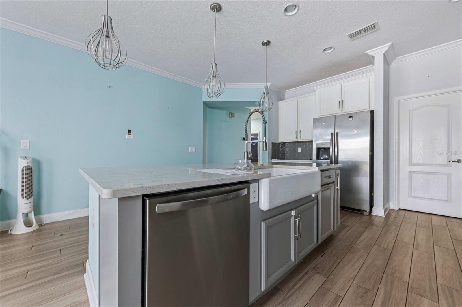 281 ANCONA AVE, DEBARY, FL, 32713