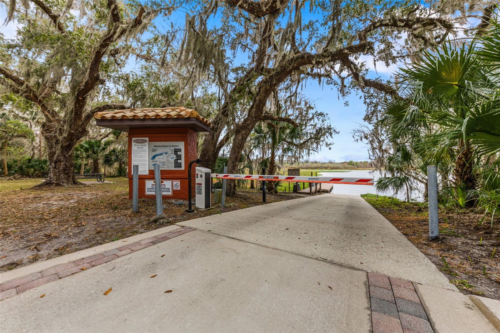 281 ANCONA AVE, DEBARY, FL, 32713