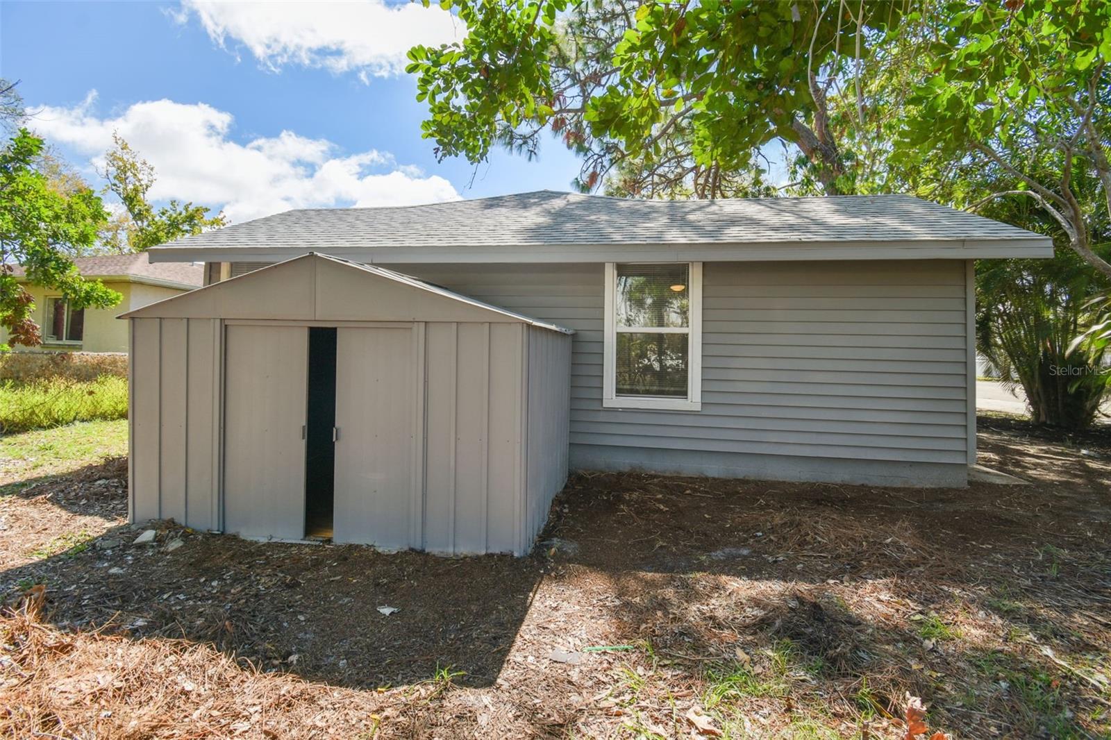 701 37TH AVENUE DR E, BRADENTON, FL, 34208
