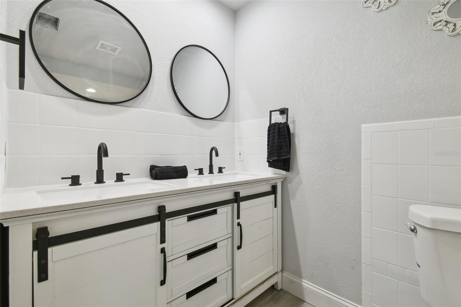 701 37TH AVENUE DR E, BRADENTON, FL, 34208