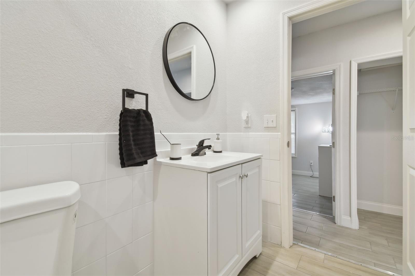 701 37TH AVENUE DR E, BRADENTON, FL, 34208