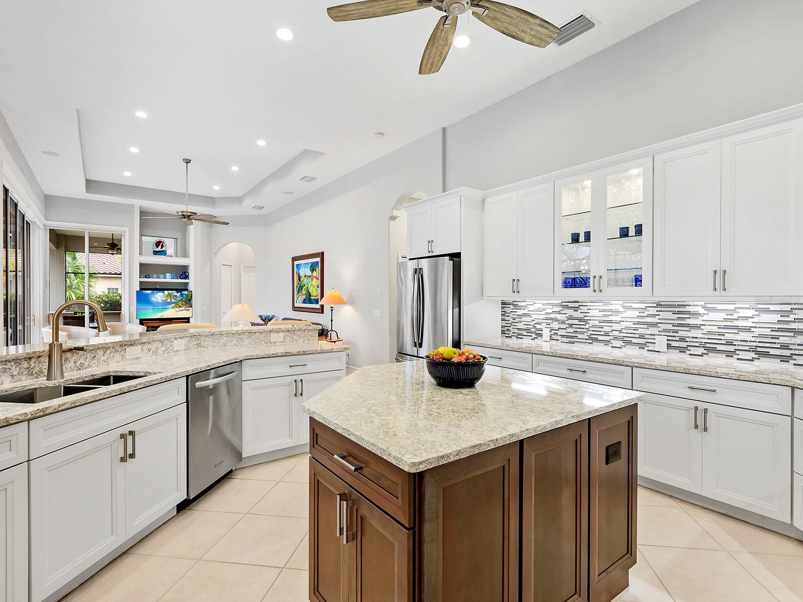 7934 ROYAL BIRKDALE CIR, LAKEWOOD RANCH, FL, 34202