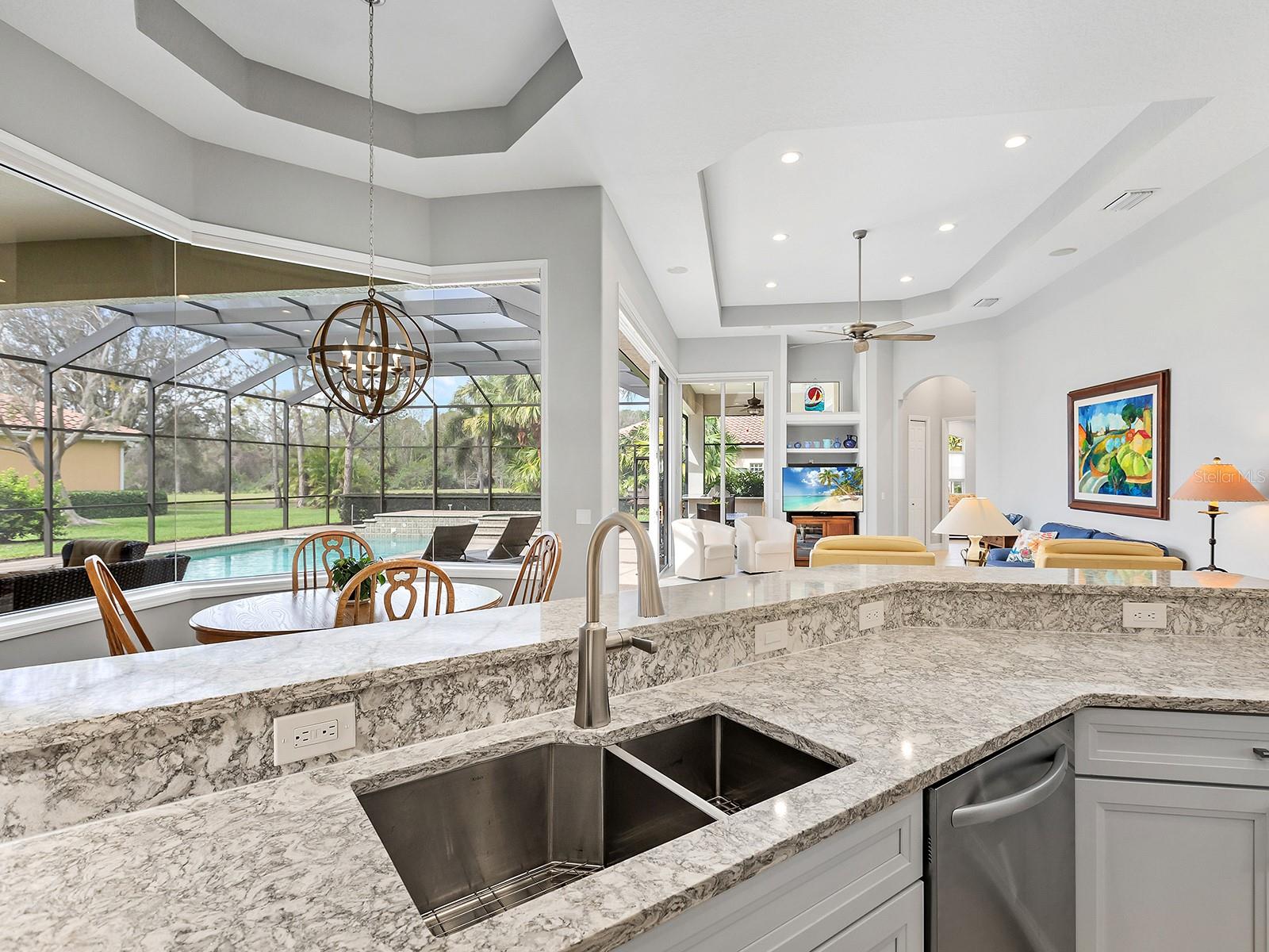 7934 ROYAL BIRKDALE CIR, LAKEWOOD RANCH, FL, 34202