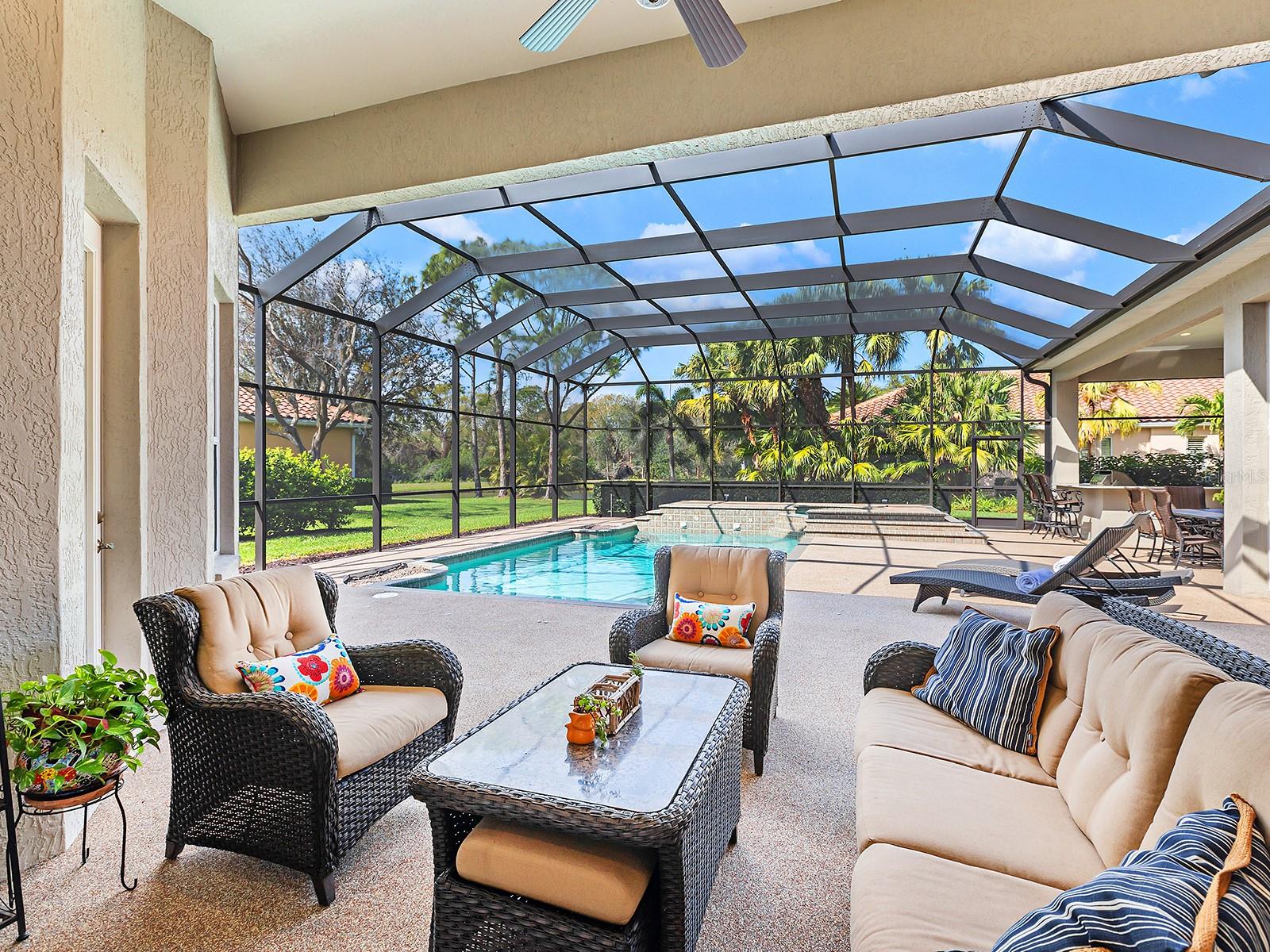 7934 ROYAL BIRKDALE CIR, LAKEWOOD RANCH, FL, 34202