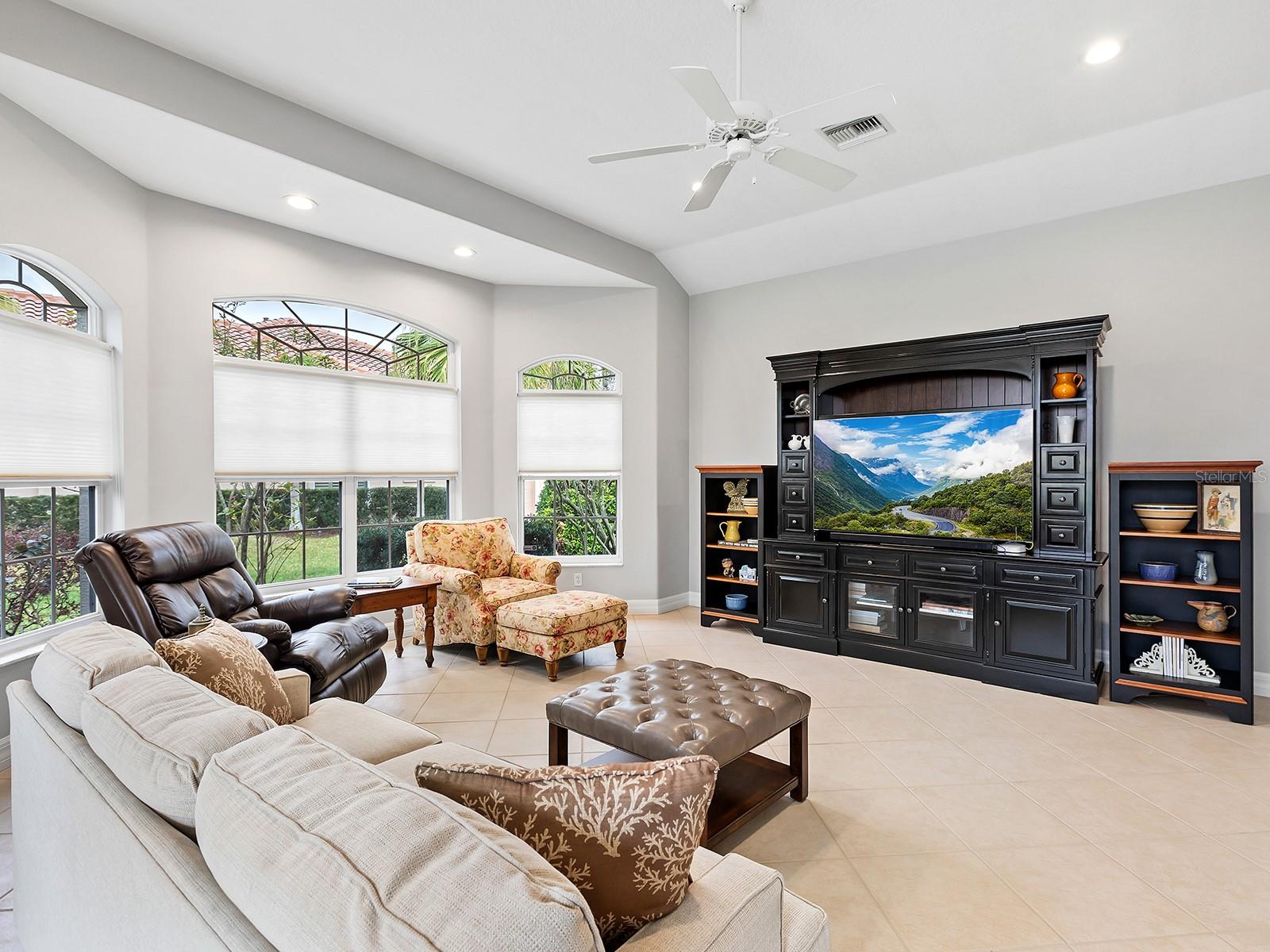 7934 ROYAL BIRKDALE CIR, LAKEWOOD RANCH, FL, 34202