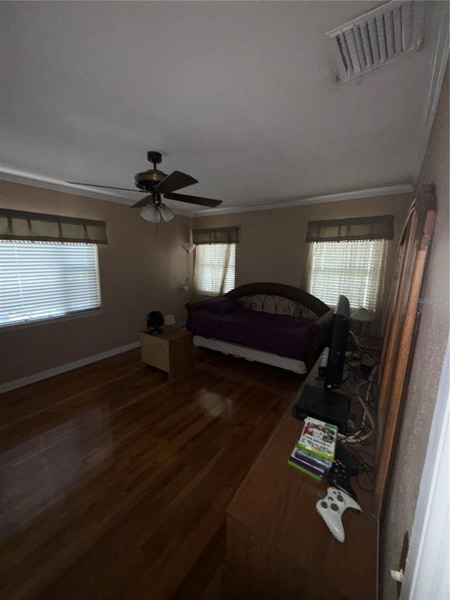 471 W DAVIS BLVD, TAMPA, FL, 33606