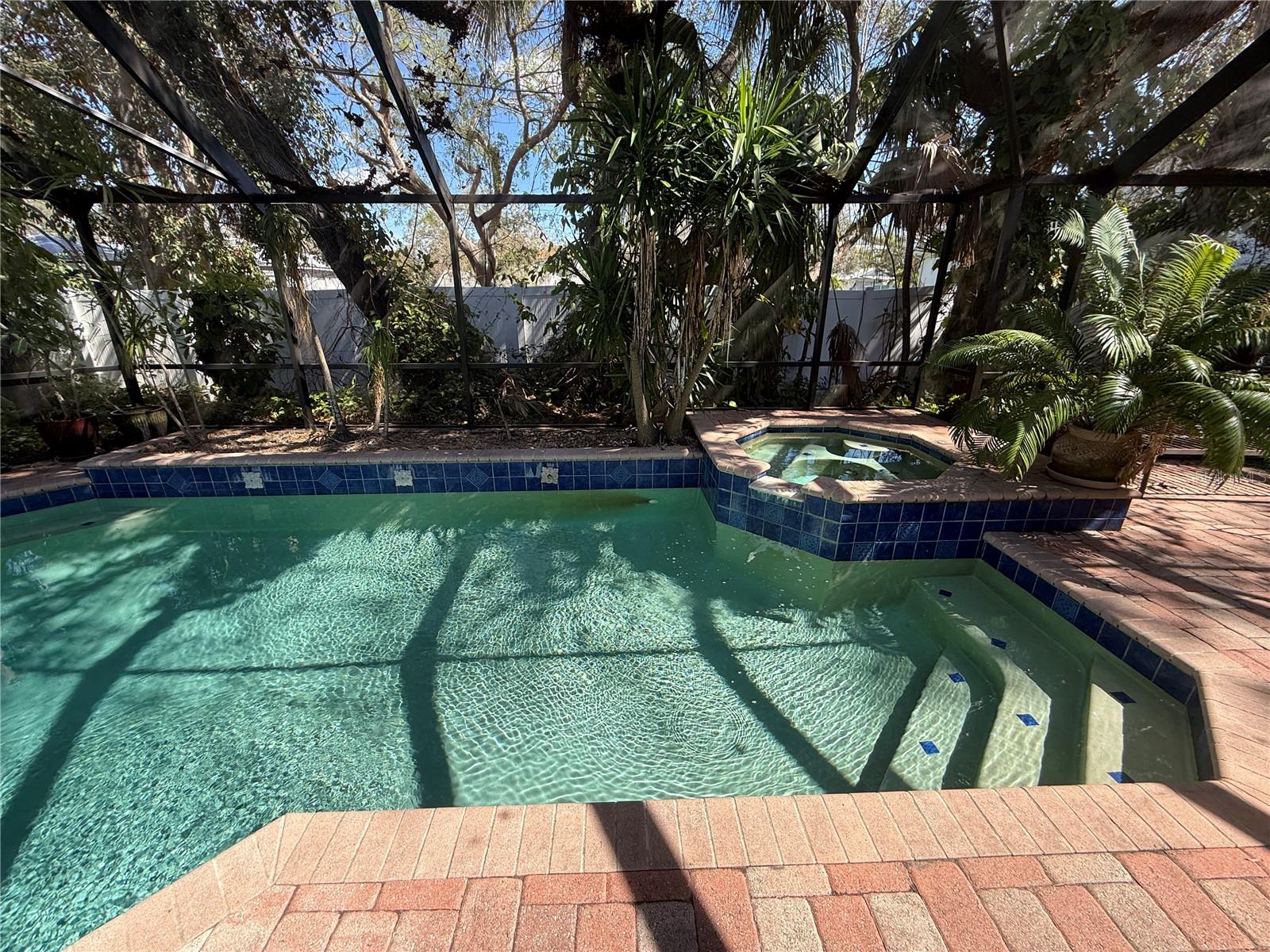 471 W DAVIS BLVD, TAMPA, FL, 33606