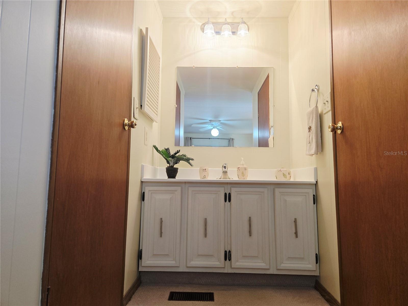 TB8355393 Property Photo