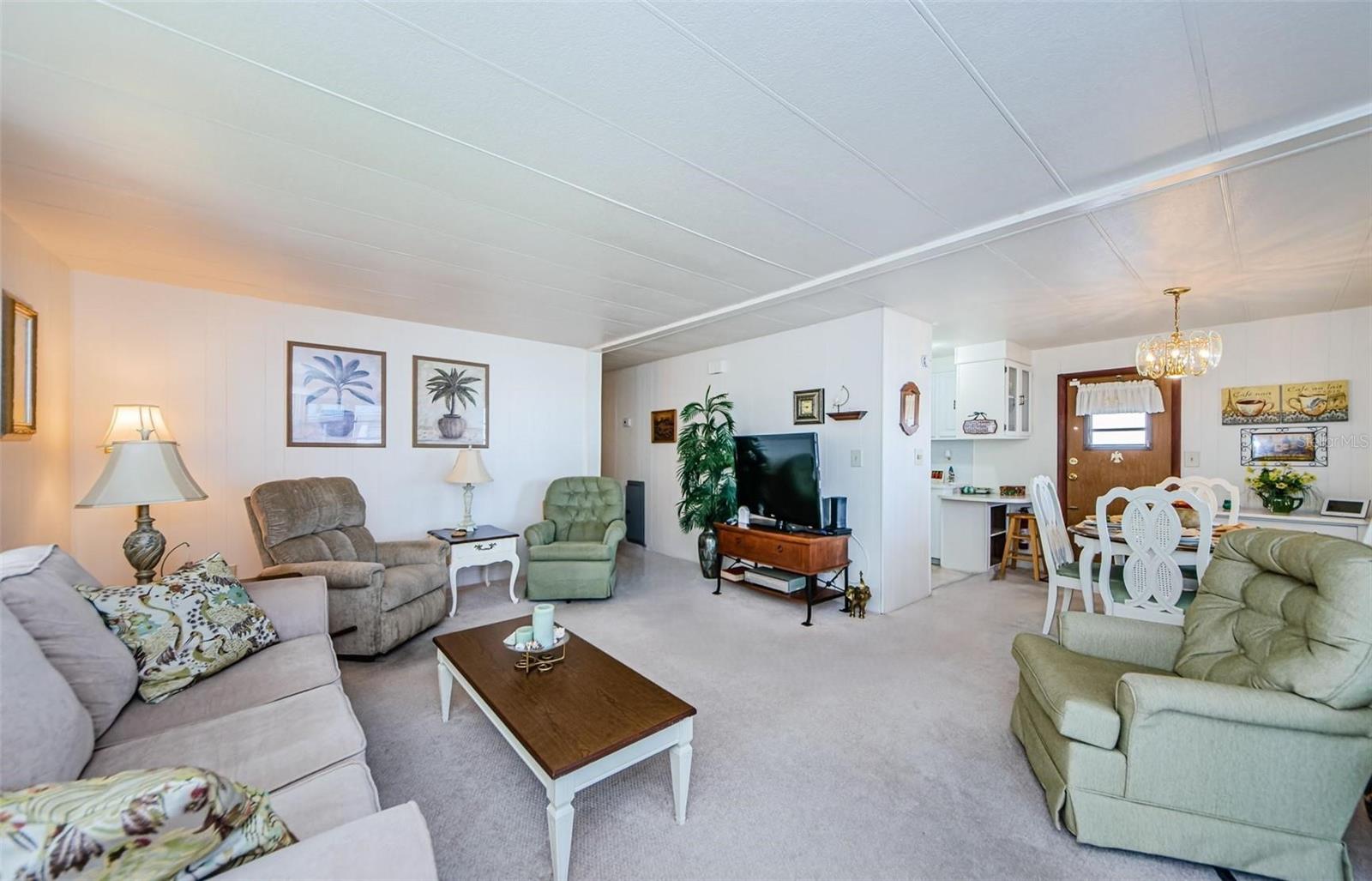 TB8355393 Property Photo