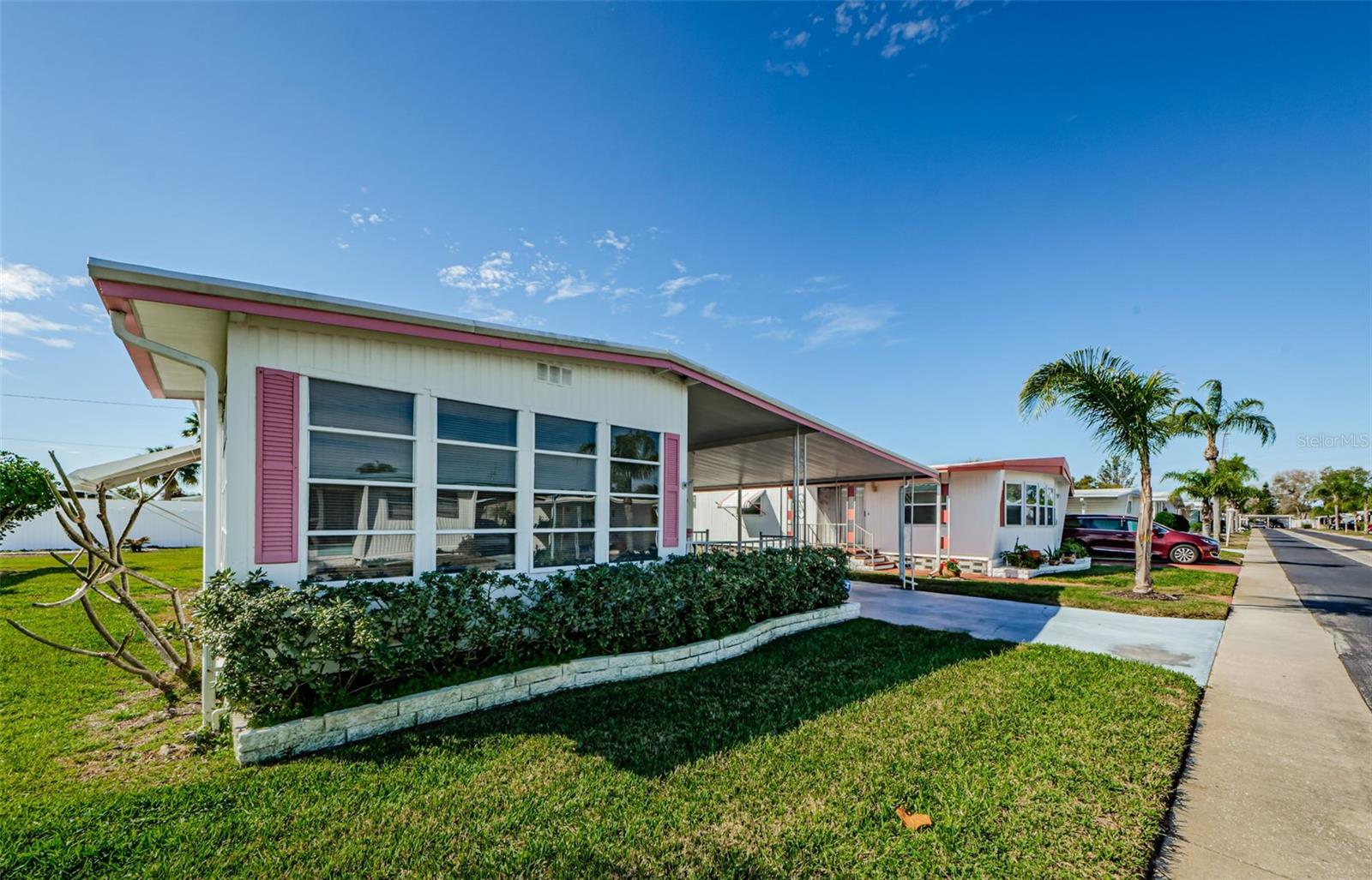 TB8355393 Property Photo