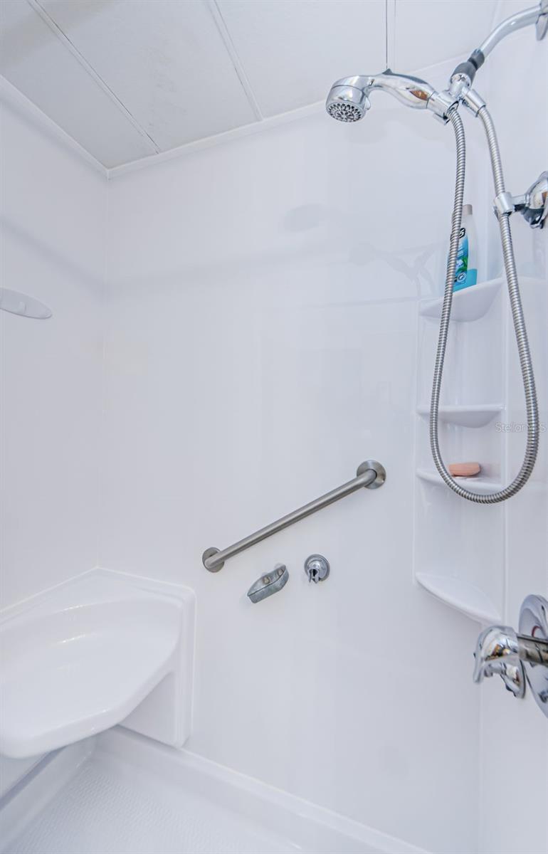 TB8355393 Property Photo