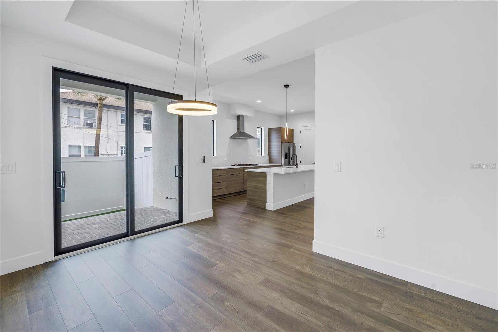 2810 N MASSACHUSETTS AVE, TAMPA, FL, 33602