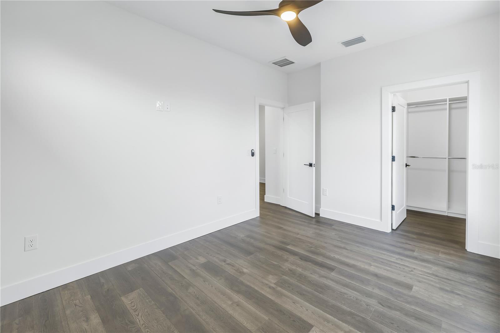 2810 N MASSACHUSETTS AVE, TAMPA, FL, 33602