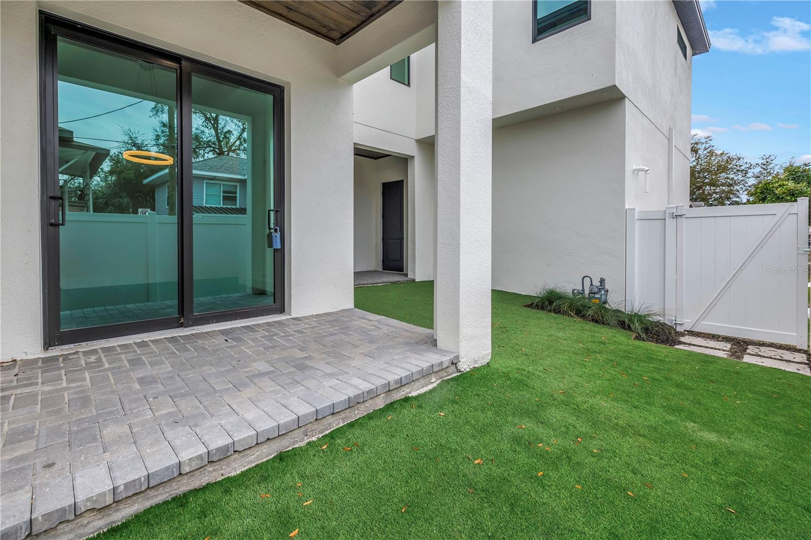 2810 N MASSACHUSETTS AVE, TAMPA, FL, 33602