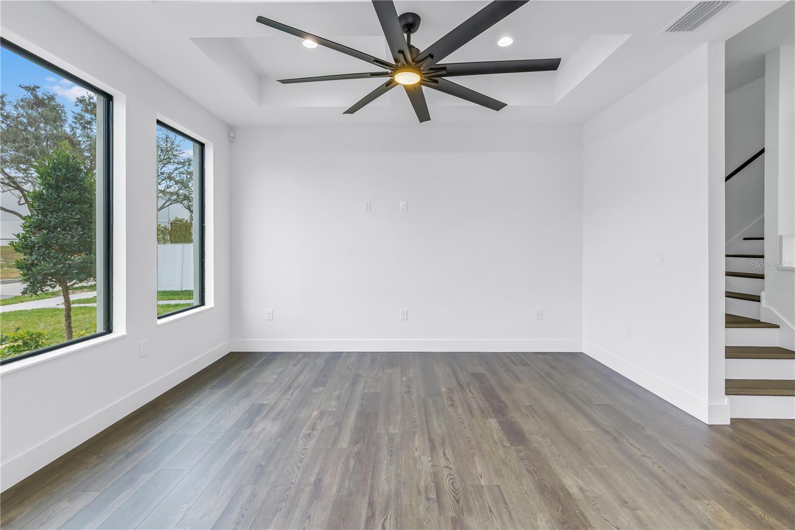 2810 N MASSACHUSETTS AVE, TAMPA, FL, 33602