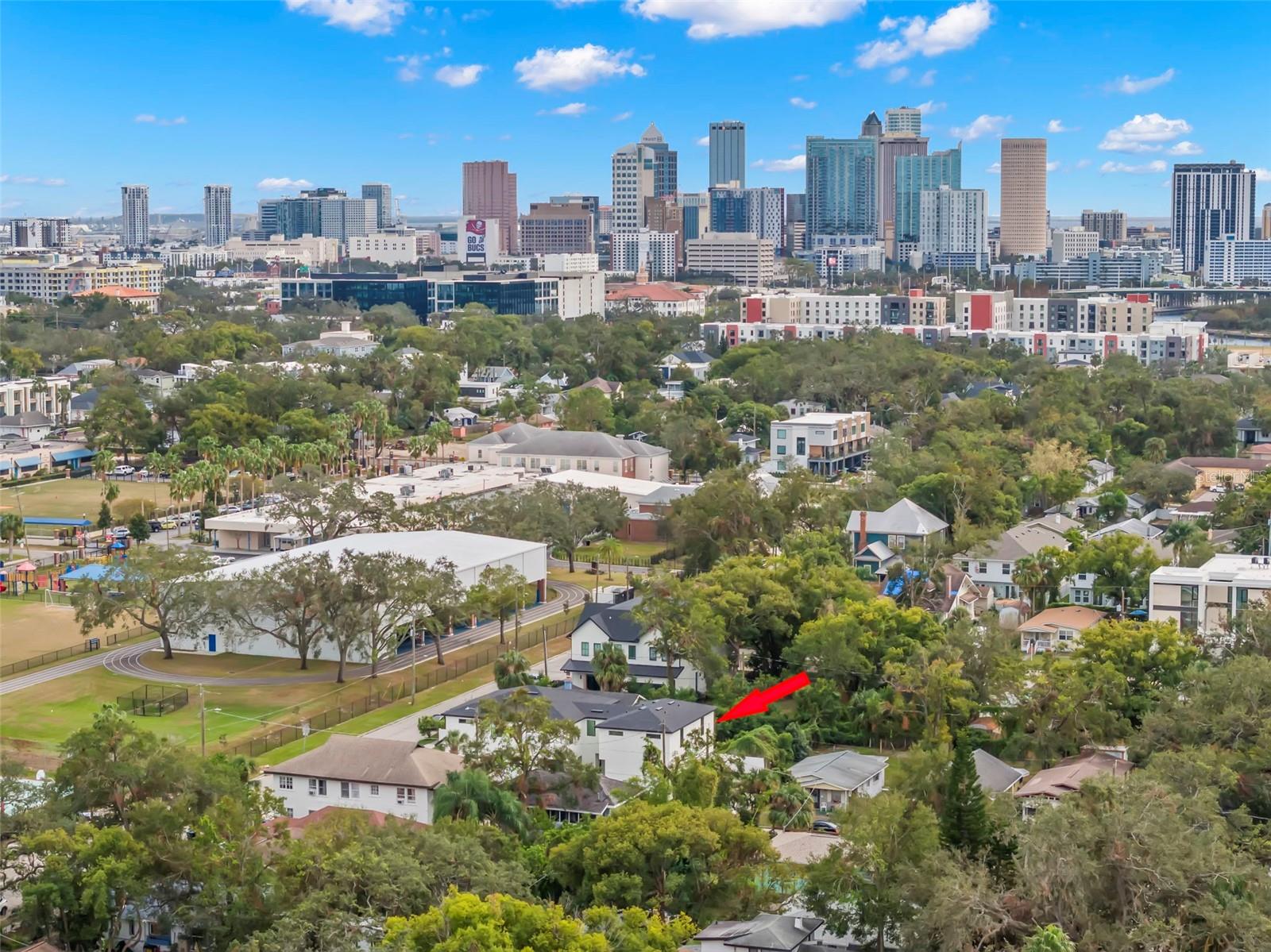 2810 N MASSACHUSETTS AVE, TAMPA, FL, 33602