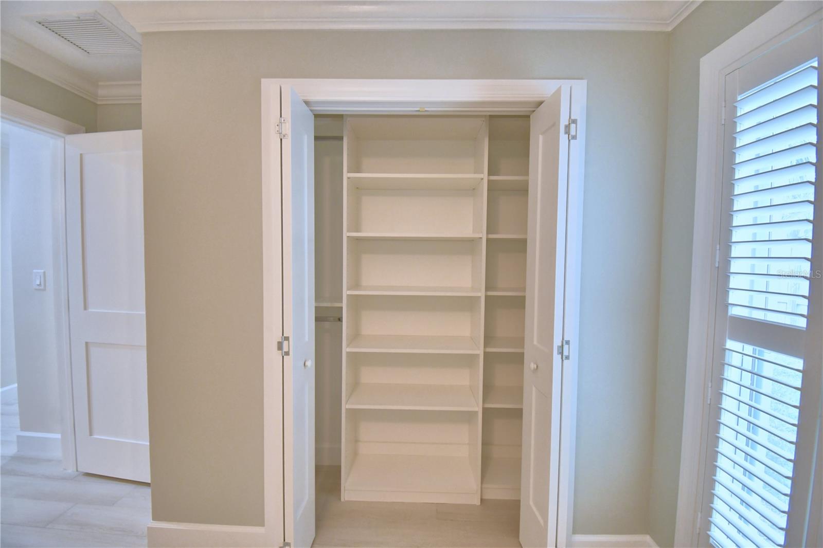 1390 86TH TER N, ST PETERSBURG, FL, 33702