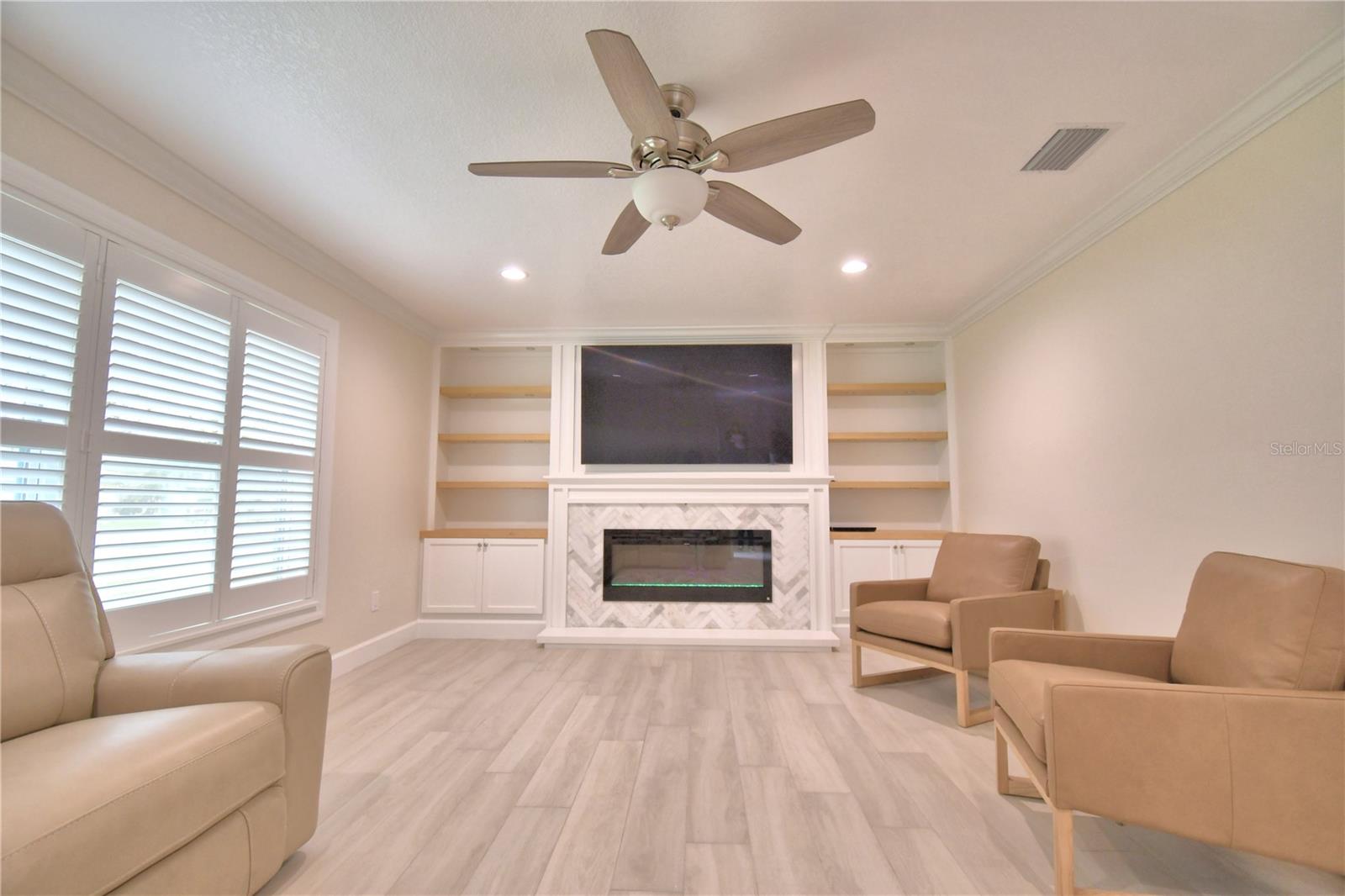 1390 86TH TER N, ST PETERSBURG, FL, 33702