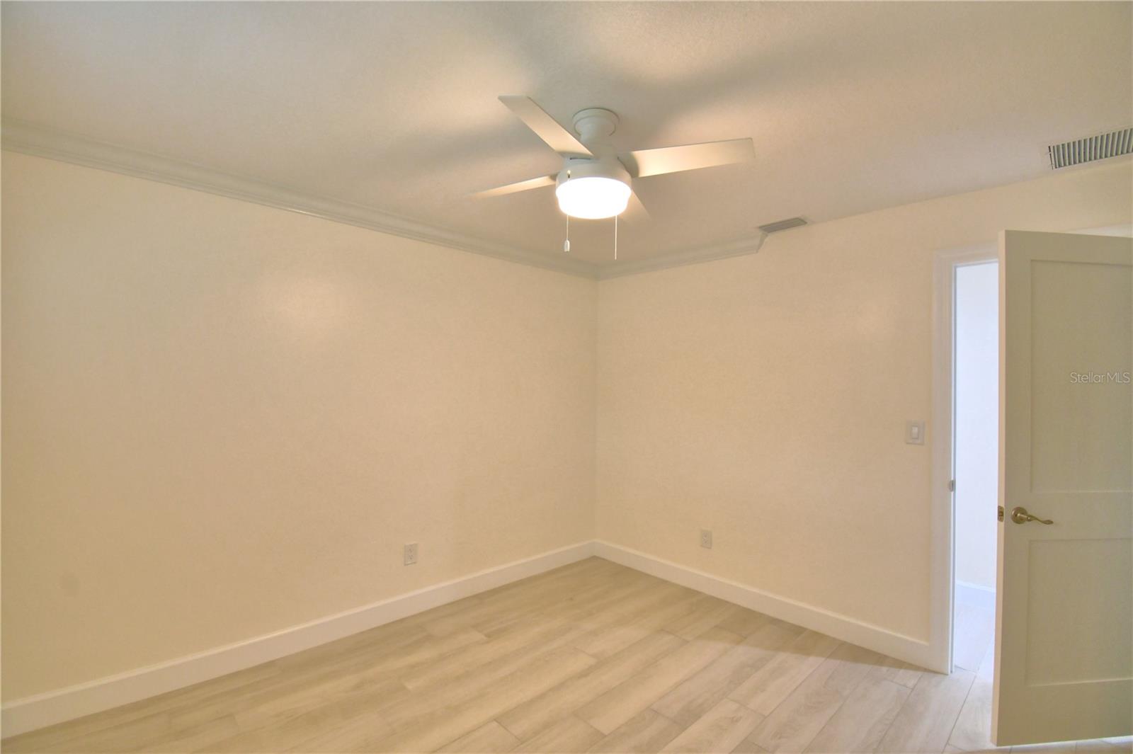 1390 86TH TER N, ST PETERSBURG, FL, 33702