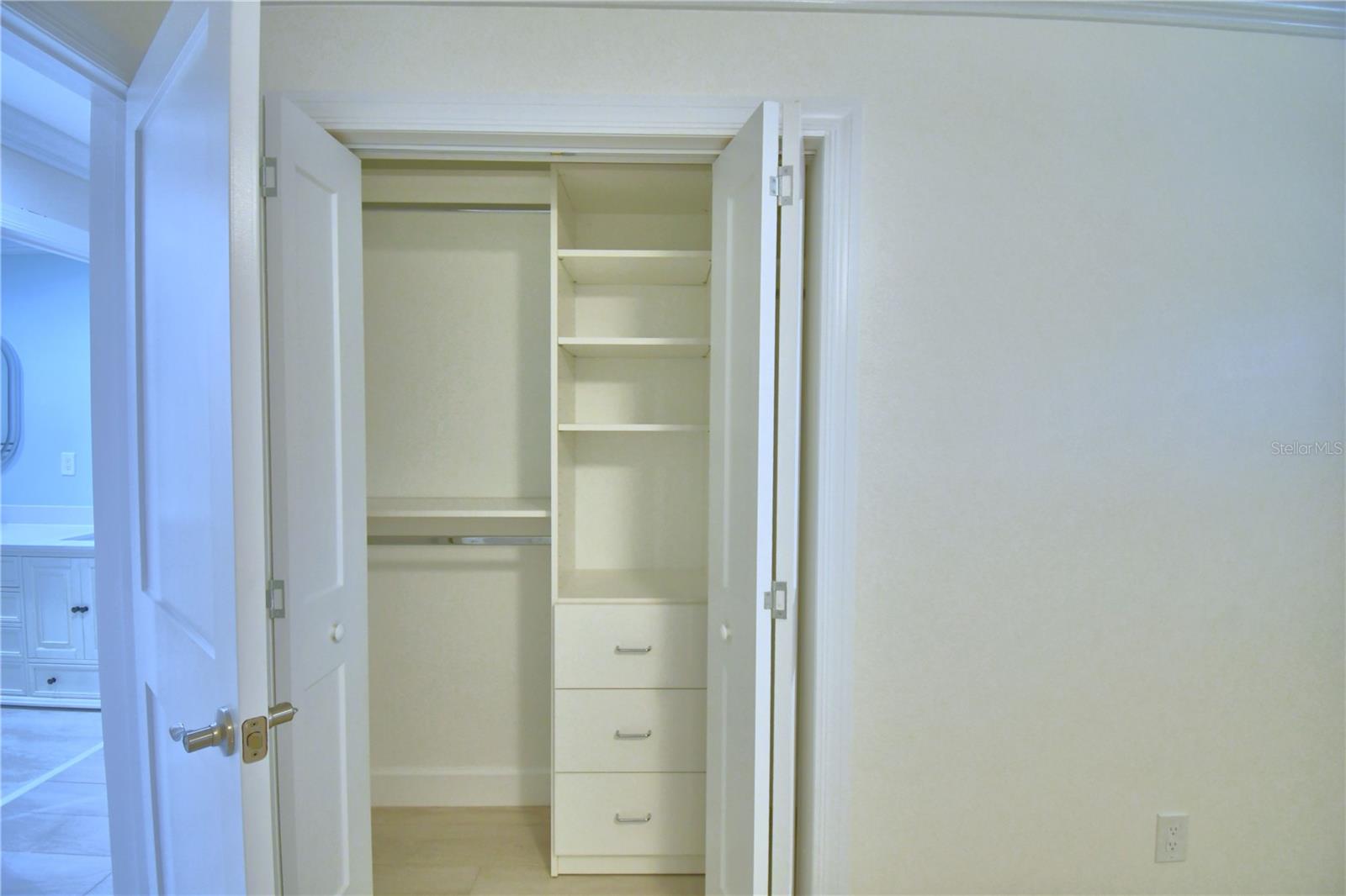 1390 86TH TER N, ST PETERSBURG, FL, 33702