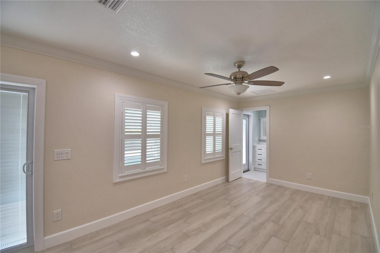 1390 86TH TER N, ST PETERSBURG, FL, 33702