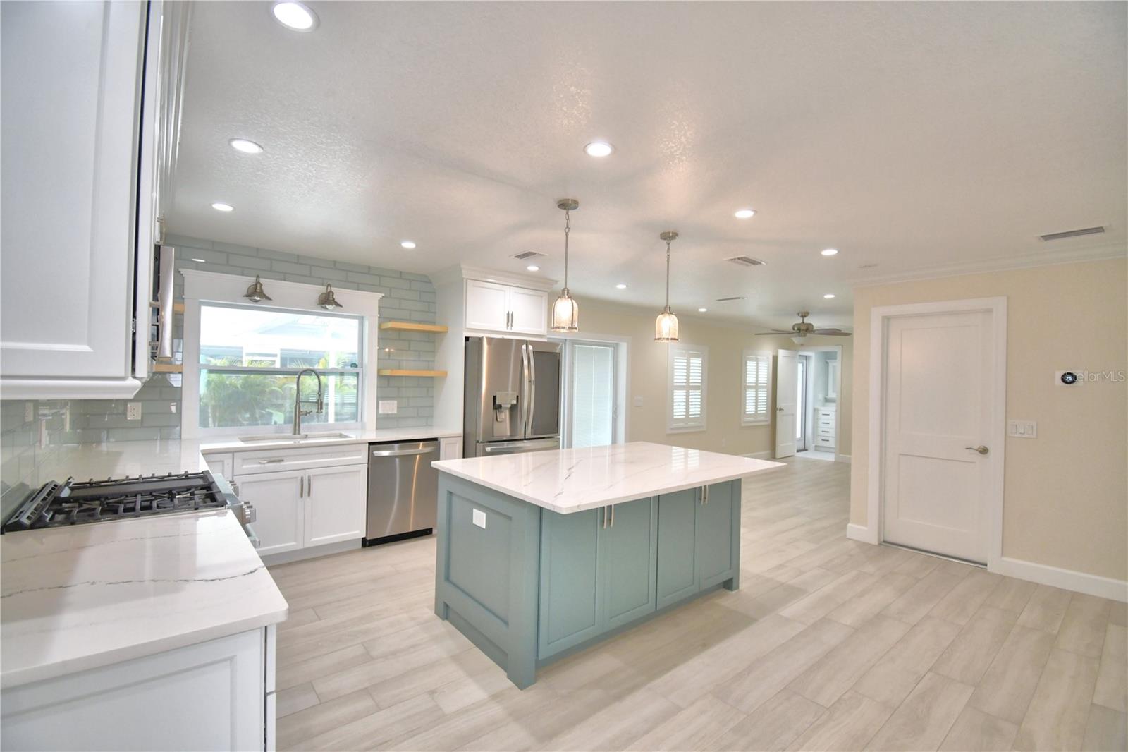 1390 86TH TER N, ST PETERSBURG, FL, 33702
