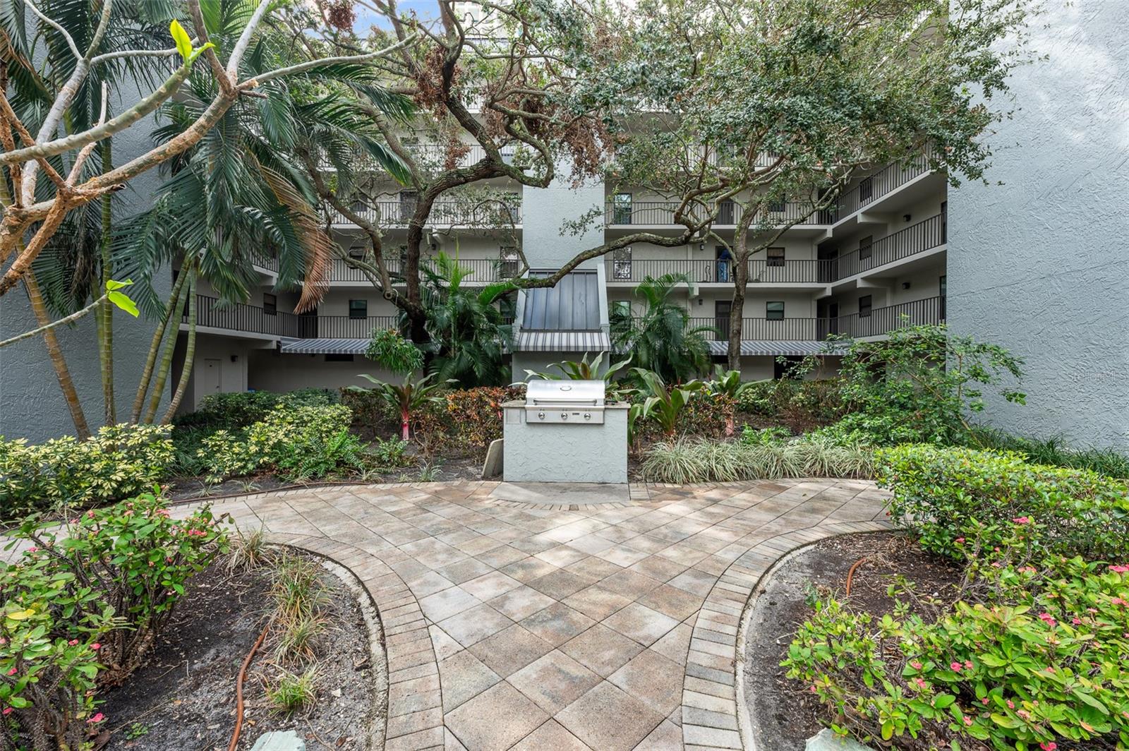 105 4TH AVE NE #405, ST PETERSBURG, FL, 33701