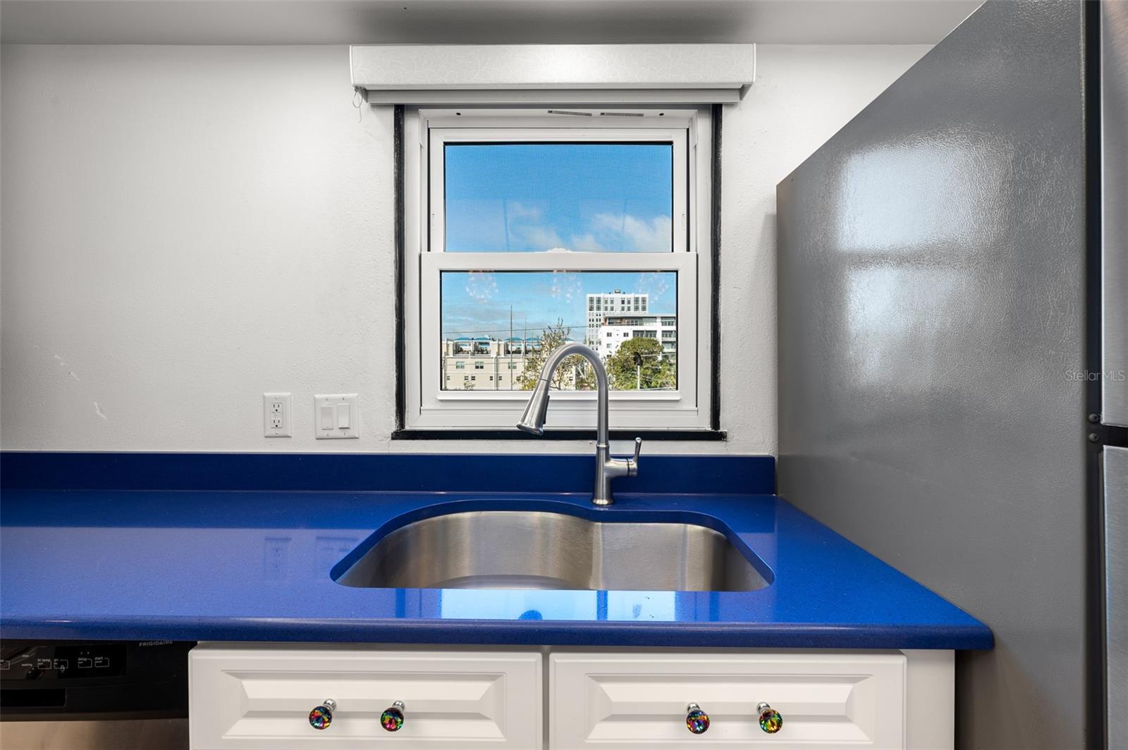 105 4TH AVE NE #405, ST PETERSBURG, FL, 33701