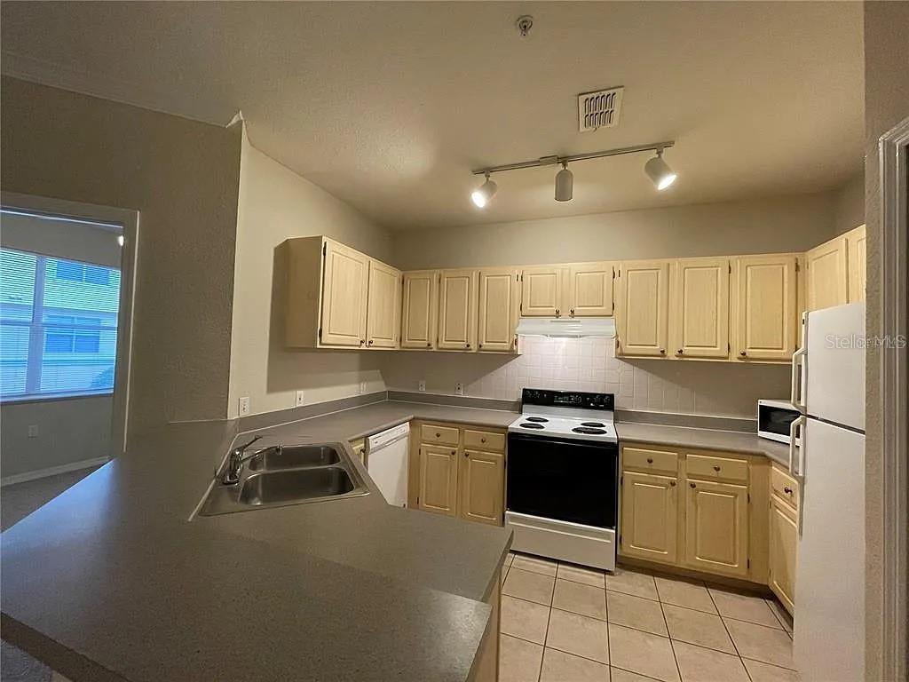 1960 LEGACY COVE DR #1960, MAITLAND, FL, 32751